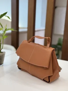 شنطة Pollini