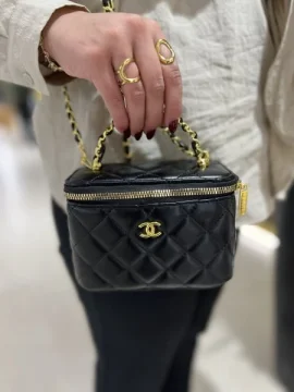 شنطة Chanel second